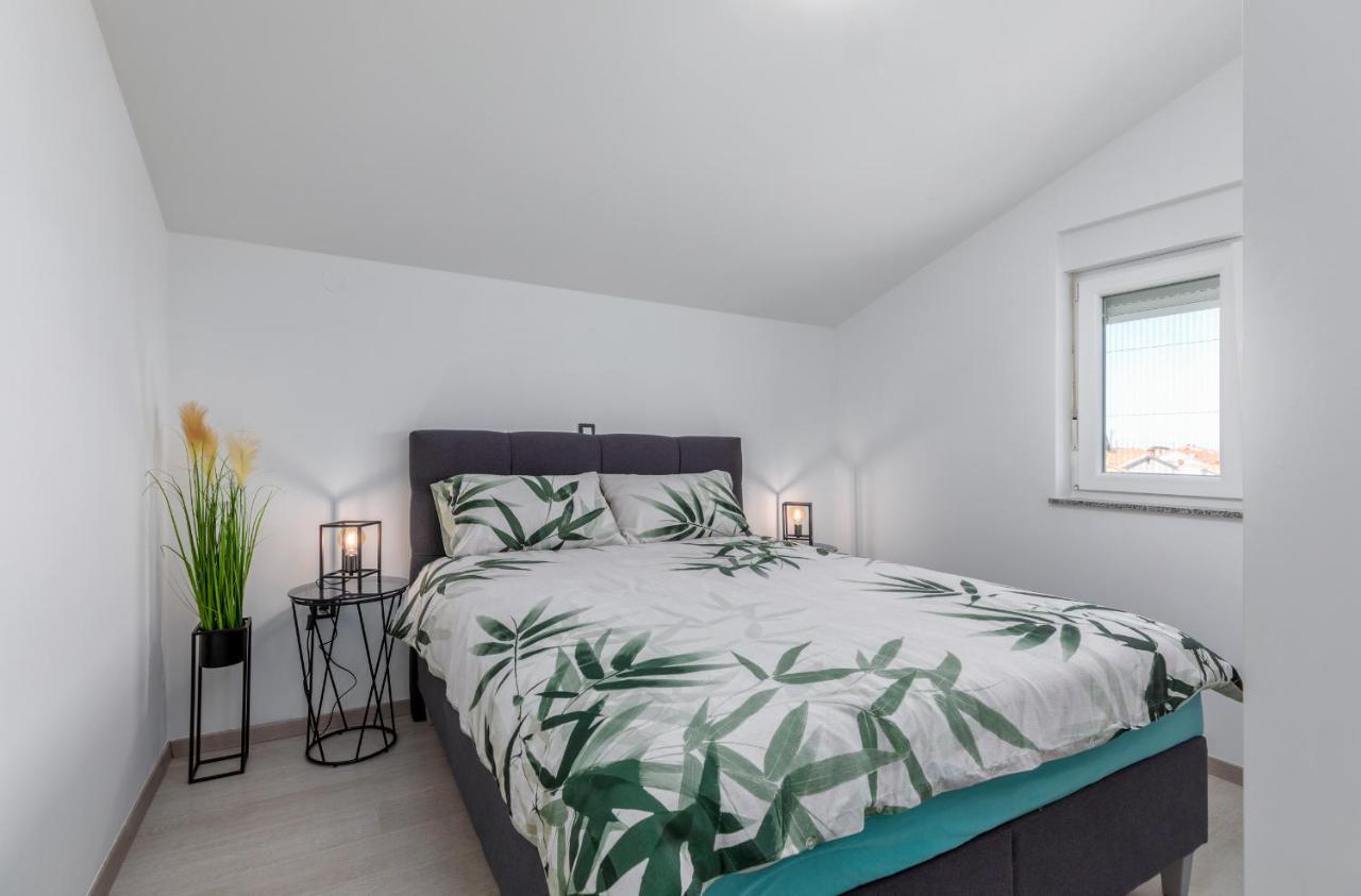 Apartment Vito With Sea View فاجانا المظهر الخارجي الصورة